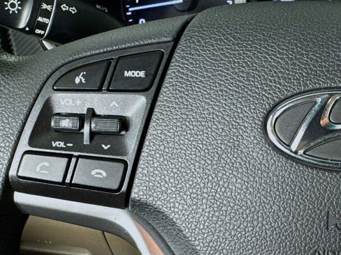 Used 2020 Hyundai Tucson Value w/ Cargo Package image 13