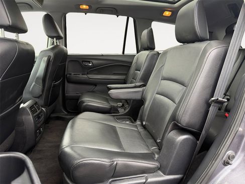 Used 2019 Honda Pilot Elite image 13
