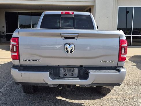 Used 2024 RAM 2500 Laramie AWD/4WD image 3