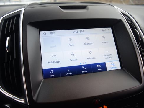 Used 2020 Ford Edge ST image 9