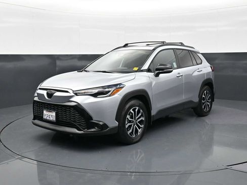 Used 2025 Toyota Corolla Cross AWD Hybrid w/ Moonroof Package image 1