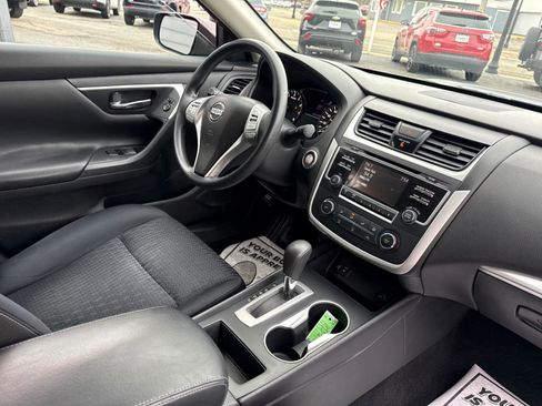 Used 2016 Nissan Altima 2.5 S w/ Power Driver Seat Package FWD image 11