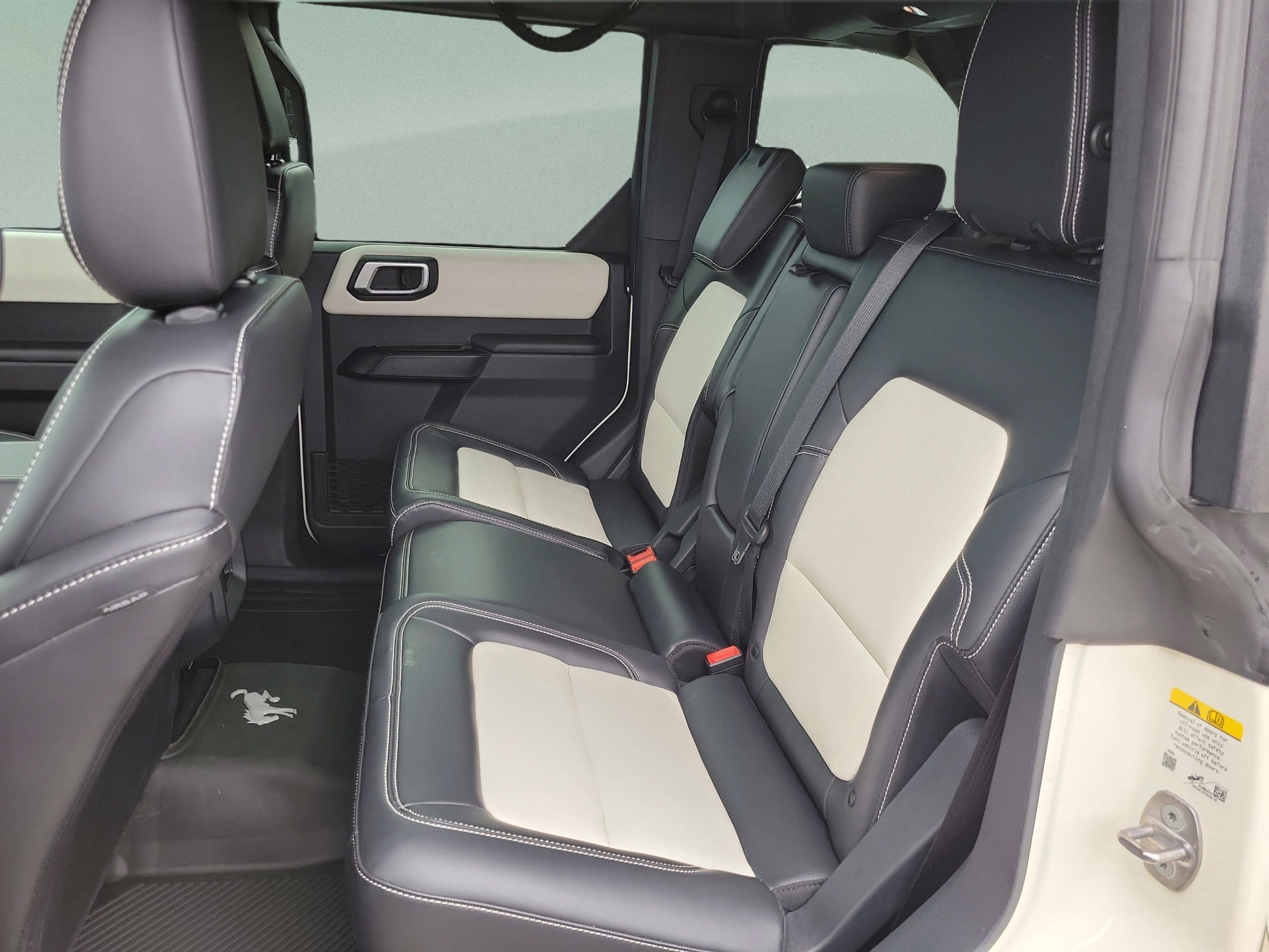 Used 2026 Ford Bronco Outer Banks w/ Sasquatch Package AWD/4WD image 13