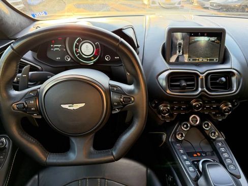 Used 2019 Aston Martin V8 Vantage Coupe image 18