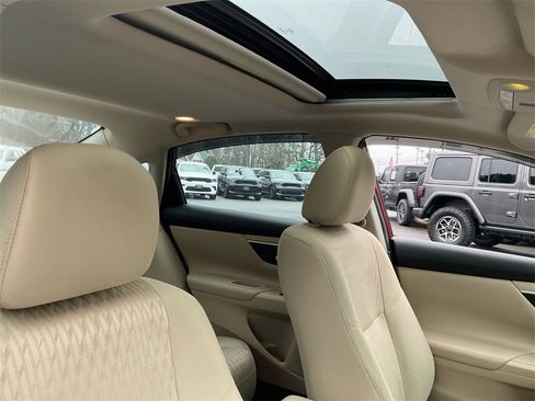 Used 2017 Nissan Altima 2.5 SV w/ Convenience Package image 22