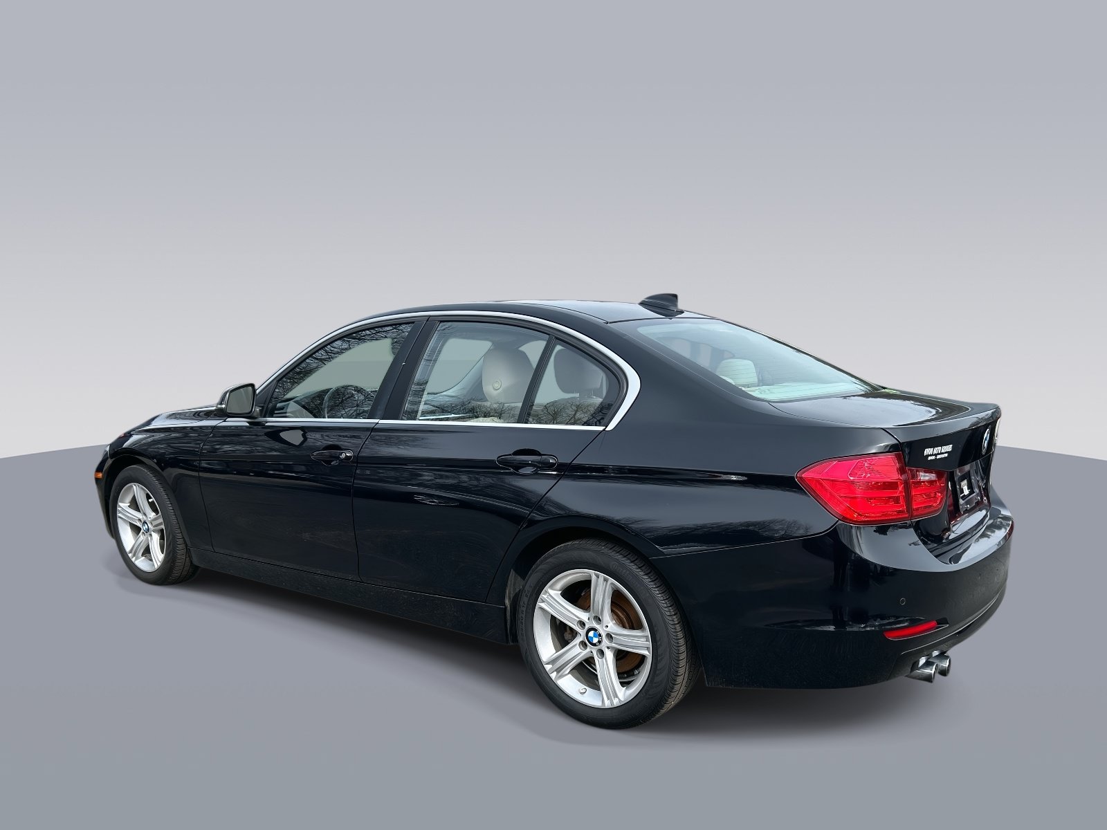 Used 2015 BMW 328i Sedan RWD image 5
