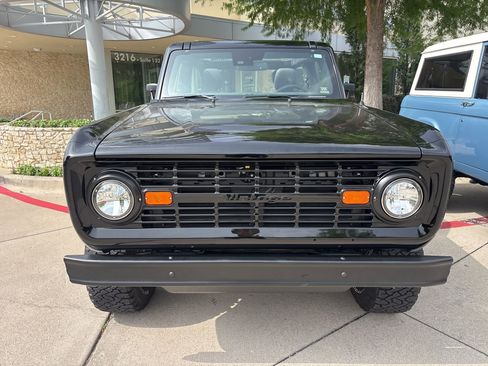 Used 2024 Ford Bronco Black Diamond AWD/4WD image 3