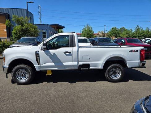 New 2025 Ford F250 XL w/ XL Chrome Package image 8
