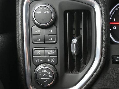 Used 2021 Chevrolet Silverado 2500 LTZ w/ LTZ Premium Package AWD/4WD image 16