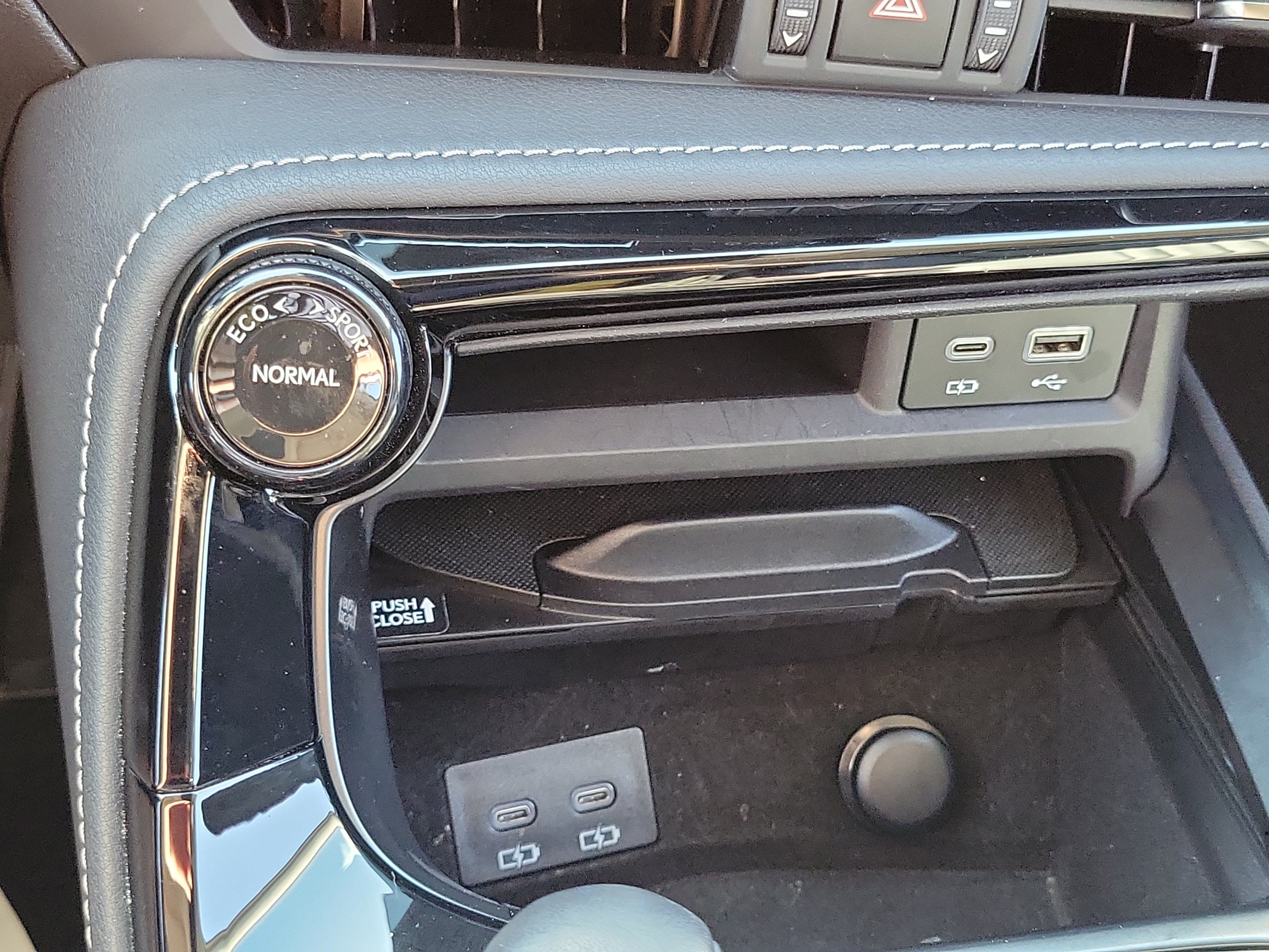 Used 2025 Lexus NX 250 FWD w/ Accessory Package (K3) image 17