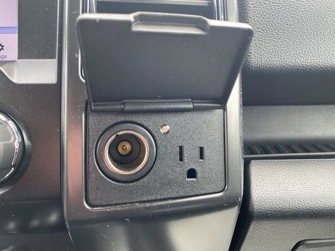 Used 2019 Ford F150 XLT w/ Equipment Group 302A Luxury AWD/4WD image 37