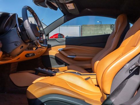 Used 2020 Ferrari F8 Tributo image 47