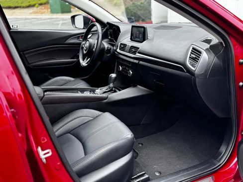 Used 2018 MAZDA MAZDA3 Grand Touring FWD image 36