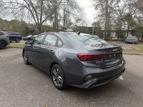 Used 2024 Kia Forte LXS image 3