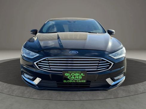 Used 2017 Ford Fusion SE w/ Fusion SE Technology Package image 3