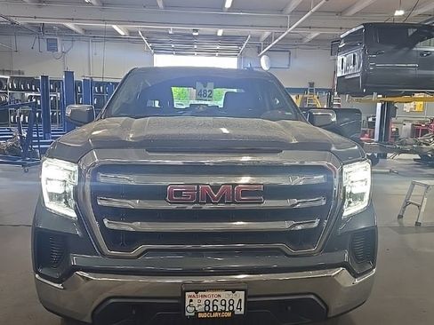 Used 2019 GMC Sierra 1500 SLE w/ X31 Off-Road Package AWD/4WD image 9
