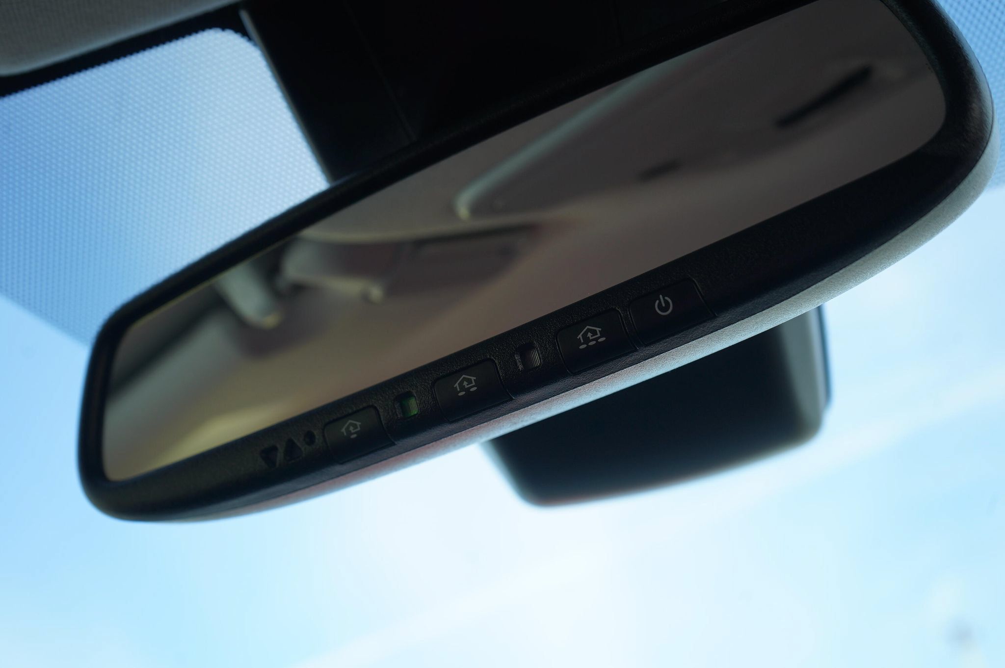 Used 2020 Toyota Prius XLE FWD image 20