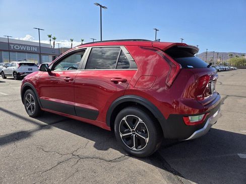 New 2025 Kia Niro EX image 4