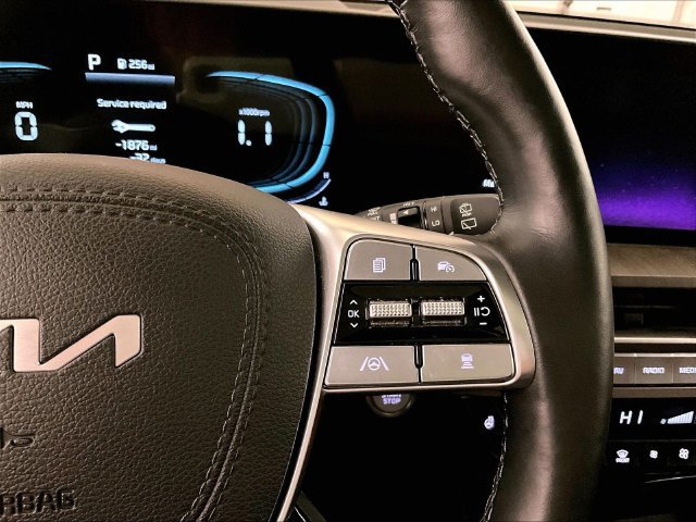 Used 2024 Kia Telluride EX w/ EX Captain's Chair Package AWD/4WD image 18