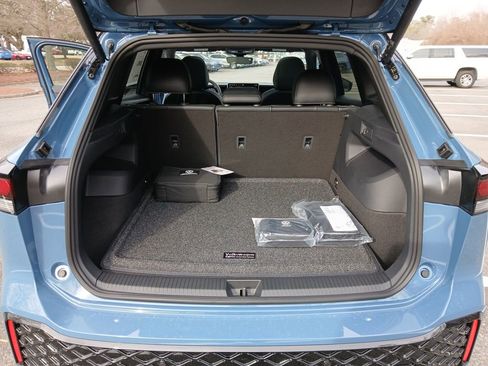 New 2026 Volkswagen Tiguan SE R-Line AWD/4WD image 22