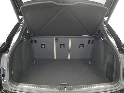 New 2026 Porsche Macan AWD/4WD image 24