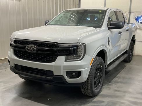 New 2026 Ford Ranger XLT w/ Black Appearance Package AWD/4WD image 4