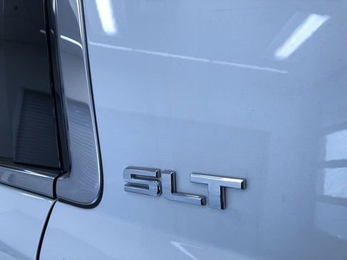 Used 2018 GMC Yukon XL SLT w/ Open Road Package image 11