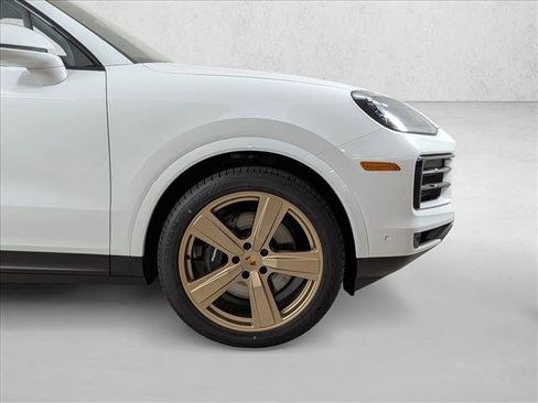 New 2026 Porsche Cayenne image 11