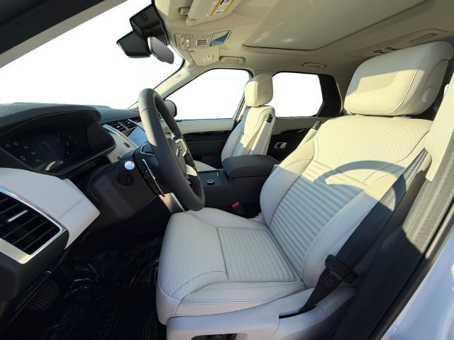New 2026 Land Rover Discovery S AWD/4WD image 10