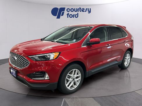 Certified 2024 Ford Edge SEL w/ Convenience Package AWD/4WD image 4