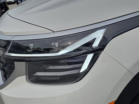 New 2026 Kia Seltos SX image 10