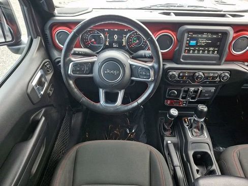 Used 2021 Jeep Wrangler Unlimited Rubicon w/ Cold Weather Group AWD/4WD image 11