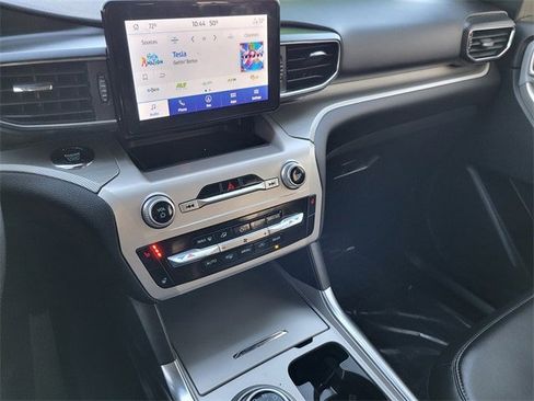 Used 2022 Ford Explorer XLT w/ Equipment Group 202A image 11