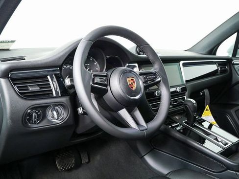 New 2026 Porsche Macan AWD/4WD image 4