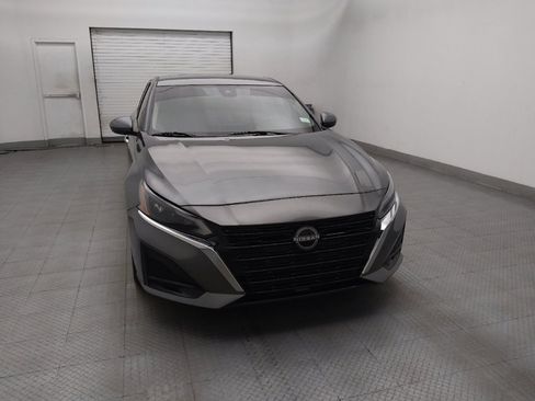 Used 2023 Nissan Altima 2.5 SV FWD image 14