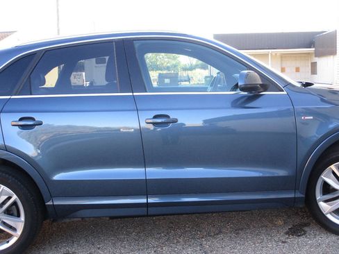 Used 2018 Audi Q3 2.0T Premium Plus w/ Premium Plus Package image 48