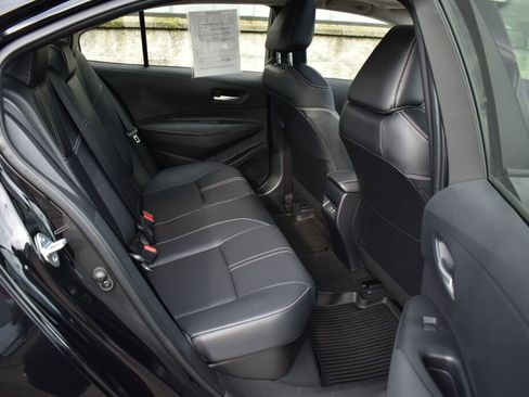 Certified 2025 Toyota Corolla XLE image 23