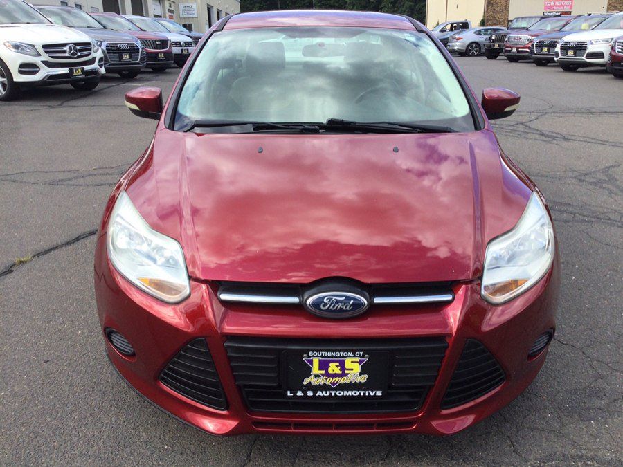 Used 2014 Ford Focus SE FWD image 3