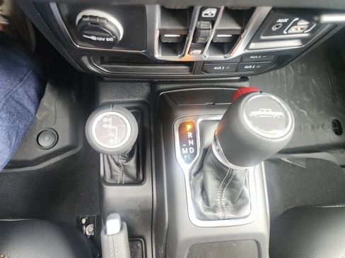 New 2026 Jeep Gladiator Sport AWD/4WD image 9