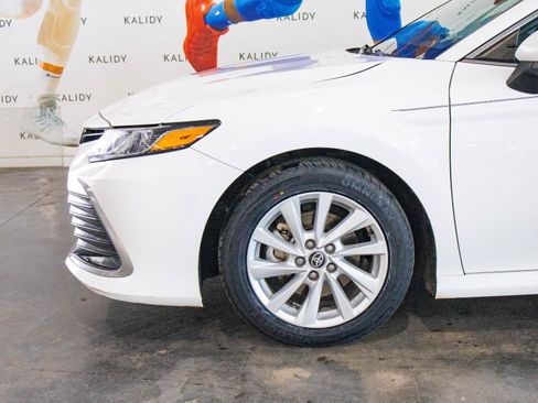 Used 2023 Toyota Camry LE FWD image 15