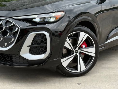 New 2026 Audi SQ5 Prestige AWD/4WD image 3