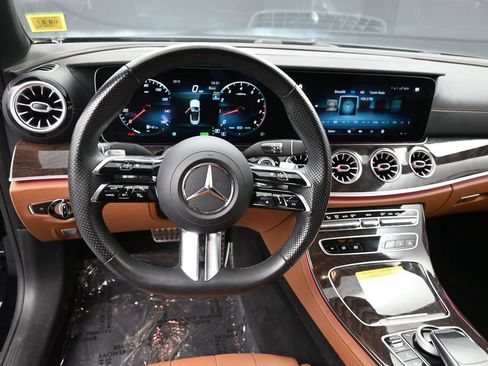 Used 2023 Mercedes-Benz E 450 4MATIC Cabriolet image 25