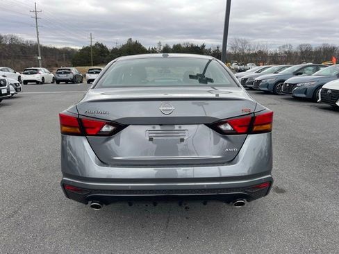 New 2025 Nissan Altima 2.5 SR image 6