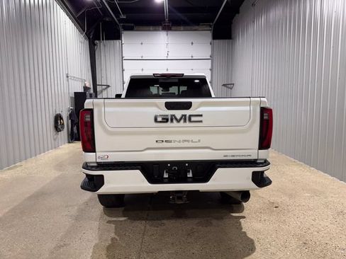 Used 2024 GMC Sierra 2500 Denali Ultimate AWD/4WD image 7