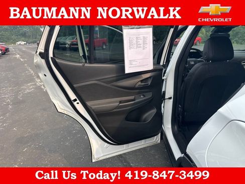 Used 2024 Buick Envista Sport Touring w/ Convenience I Package FWD image 35