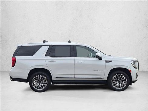 Used 2024 GMC Yukon Denali Ultimate AWD/4WD image 4