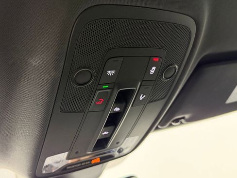 Certified 2025 Audi Q3 2.0T Premium image 30