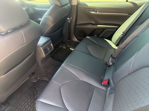 Used 2020 Toyota Camry XSE image 18