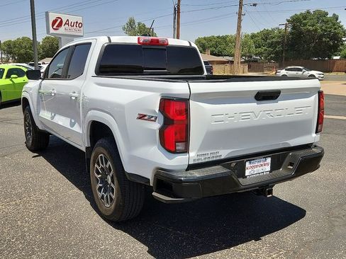 Used 2023 Chevrolet Colorado Z71 w/ Z71 Convenience Package 2 AWD/4WD image 3