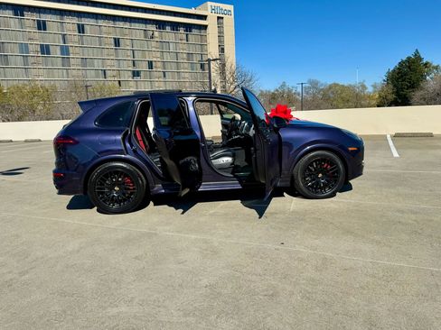 Used 2018 Porsche Cayenne GTS w/ Premium Package Plus image 41